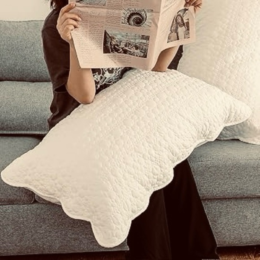 Cotton On Velvet Stitched Pillowcase  29”
X22”